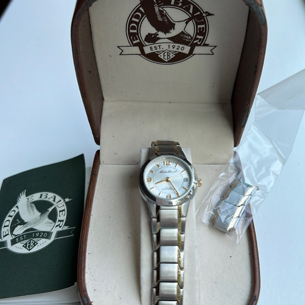 Eddie Bauer Stainless Steel Two Tone Ladies Watch Capsule Vintage Everyday